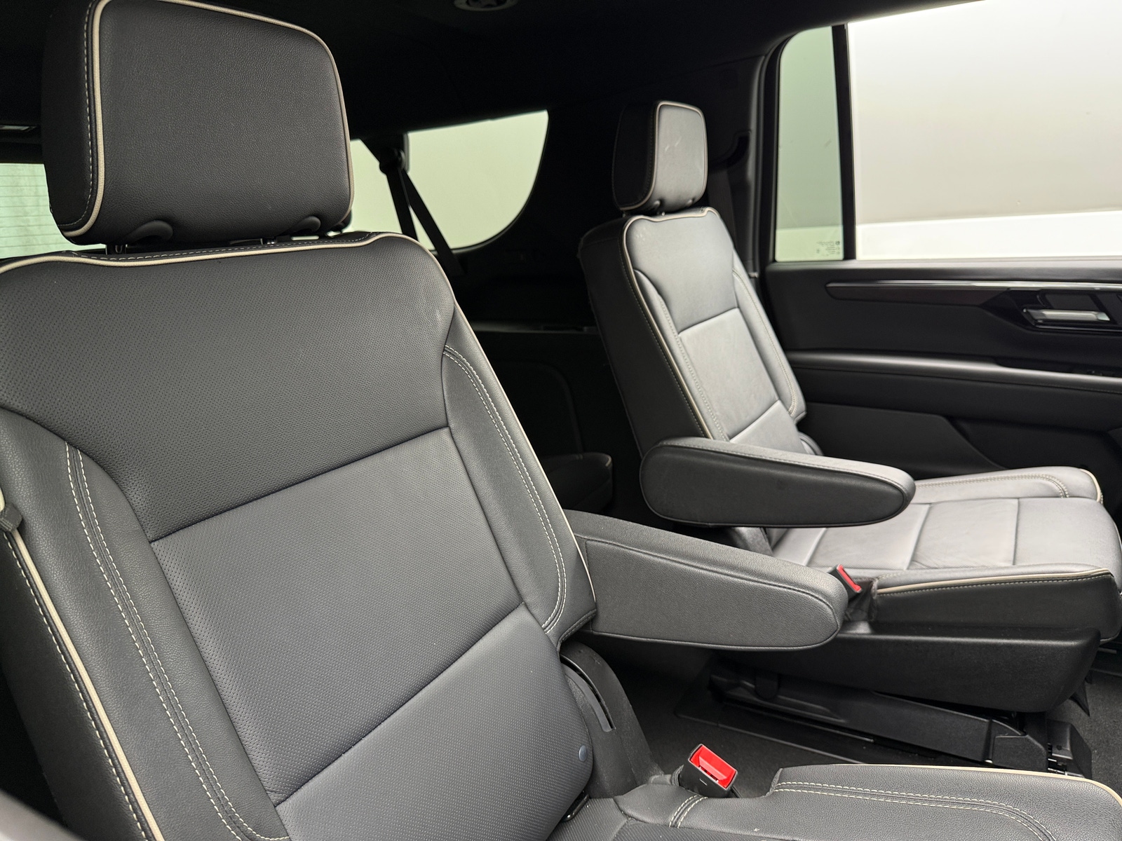 Thumbnail: 2026 Chevrolet Suburban - 5