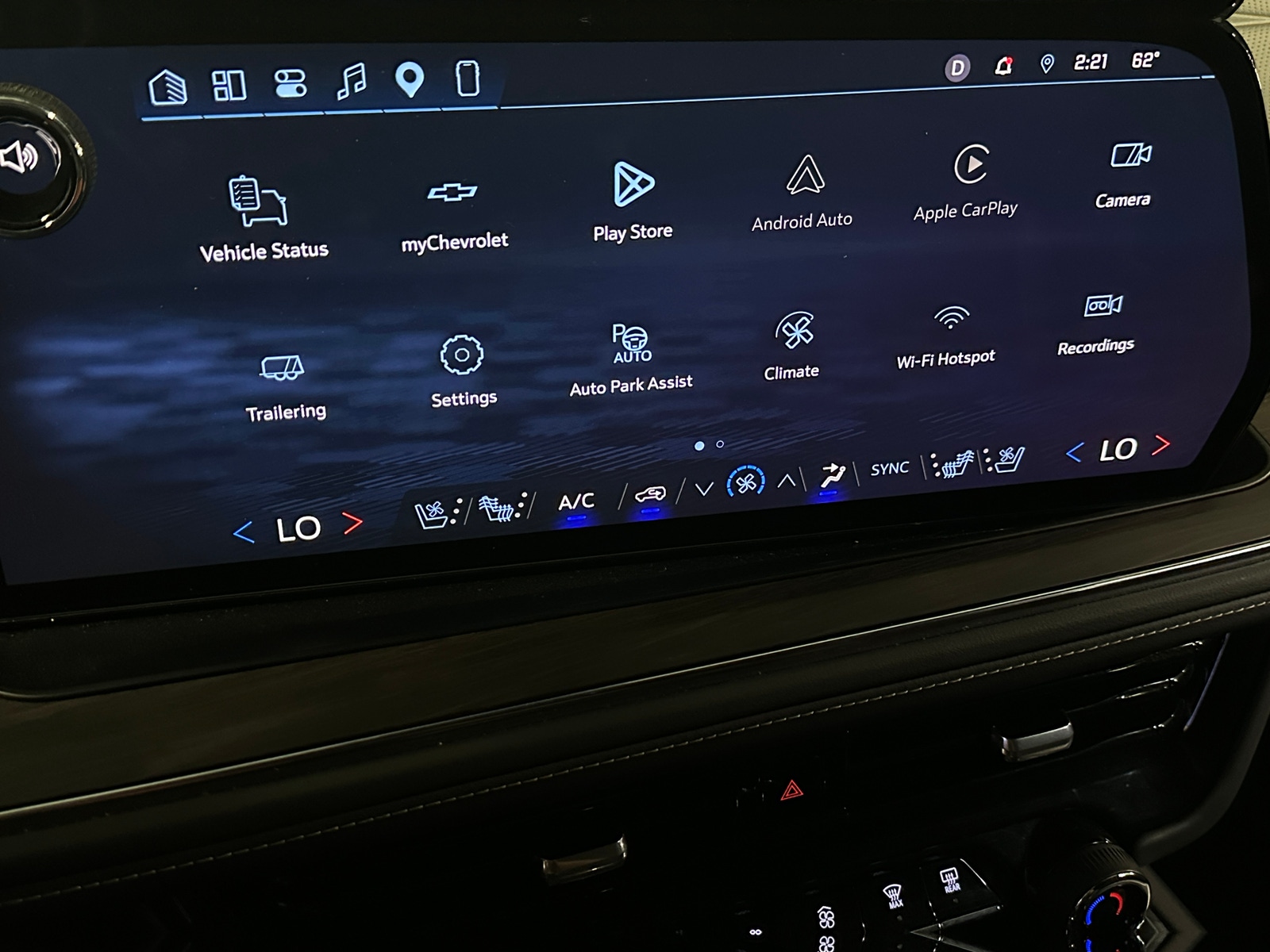 Thumbnail: 2026 Chevrolet Suburban - 3