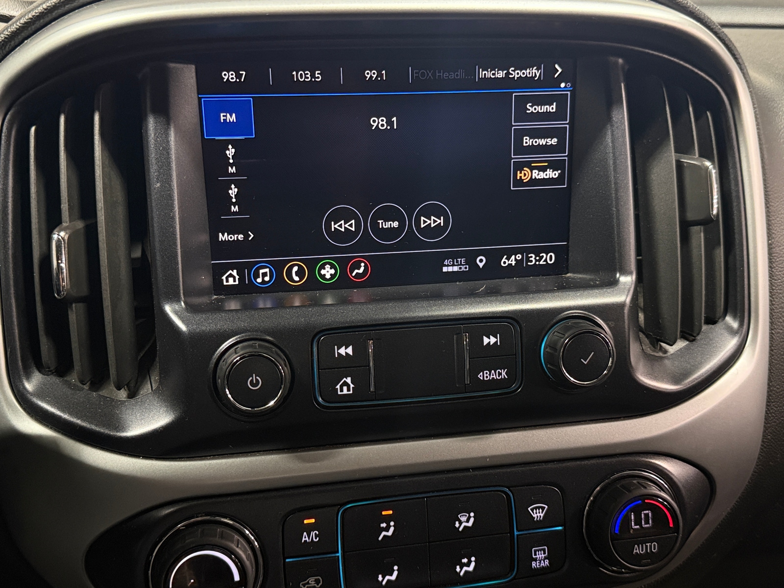 Thumbnail: 2020 Chevrolet Colorado - 3