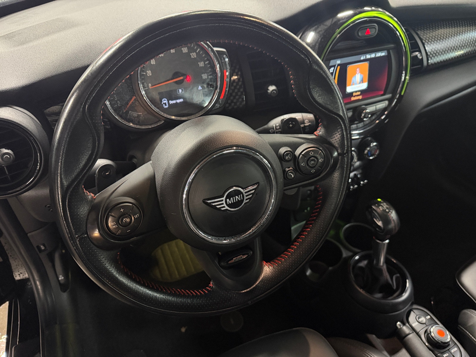 Thumbnail: 2019 MINI Cooper Hardtop - 4