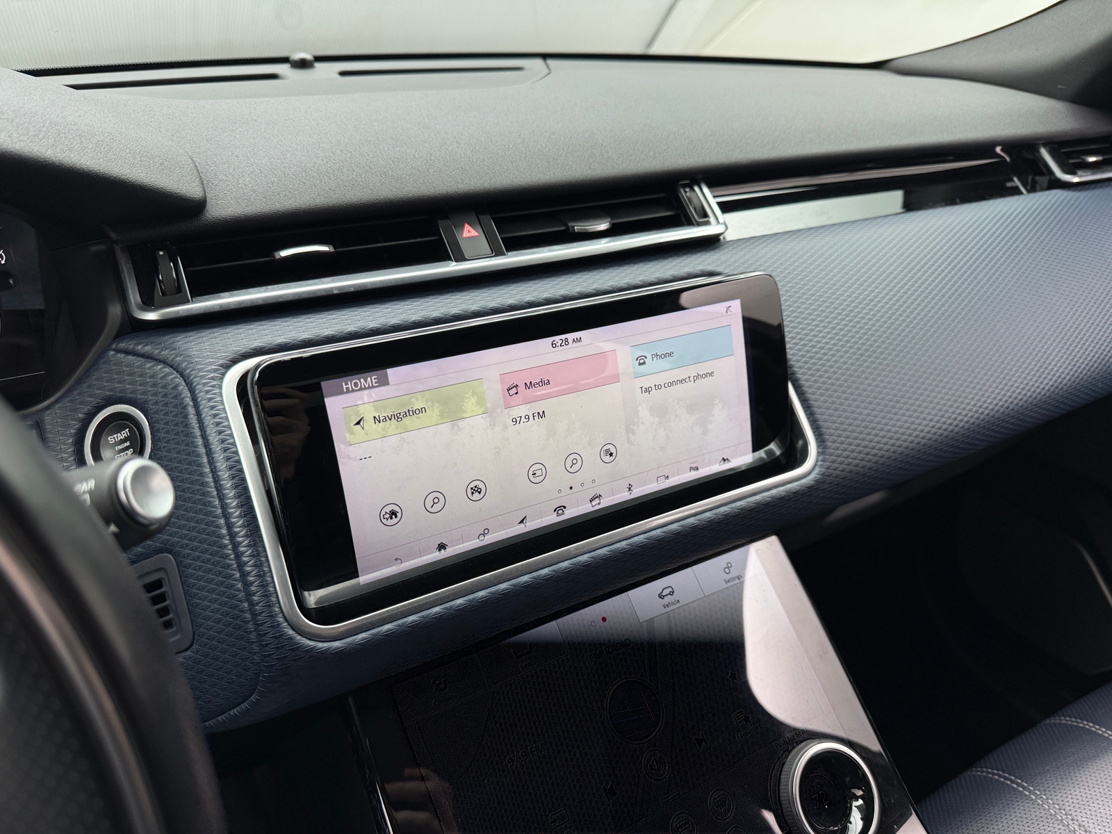 Thumbnail: 2020 Land Rover Range Rover Velar - 4
