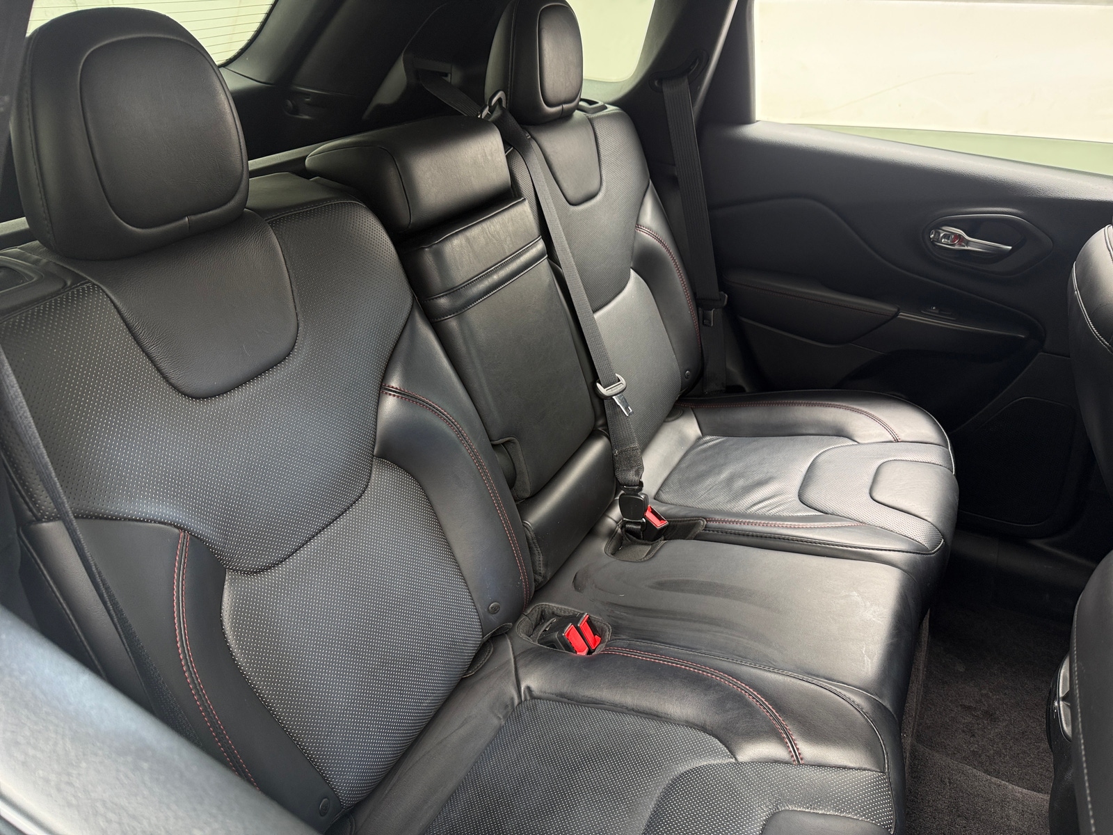 Thumbnail: 2019 Jeep Cherokee - 5