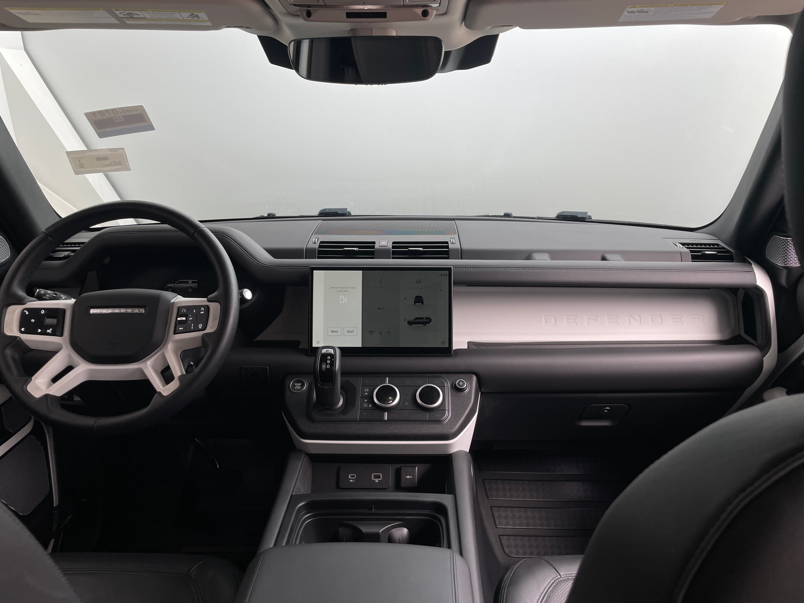 Thumbnail: 2024 Land Rover Defender - 3