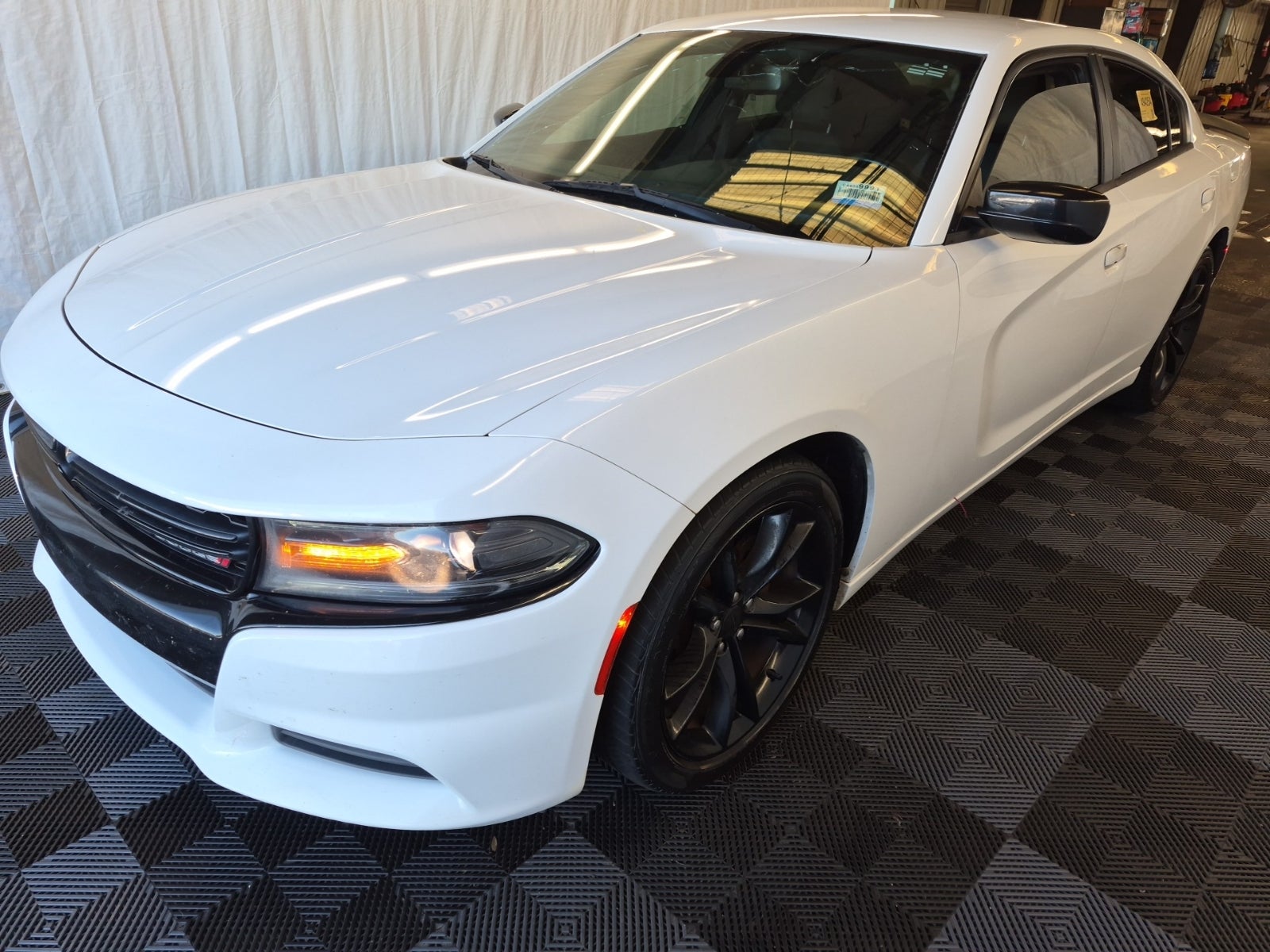 2016 Dodge Charger SE