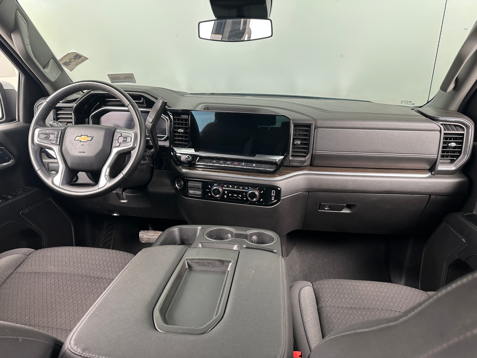 Thumbnail: 2025 Chevrolet Silverado 1500 - 3