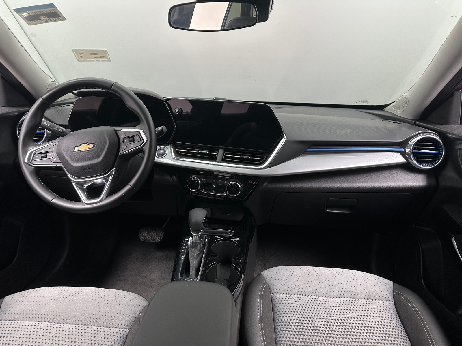 Thumbnail: 2025 Chevrolet Trax - 2