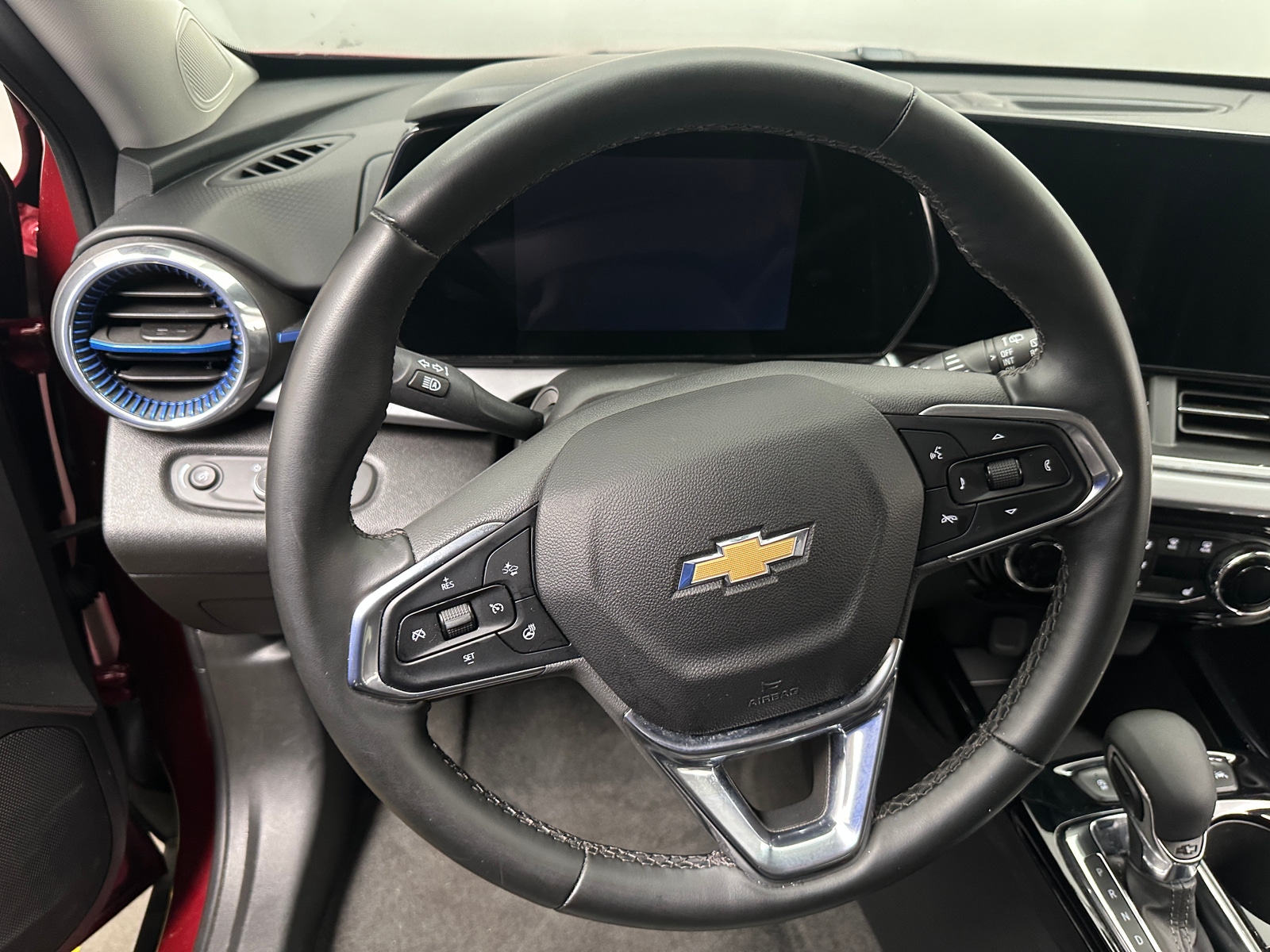 Thumbnail: 2025 Chevrolet Trax - 4