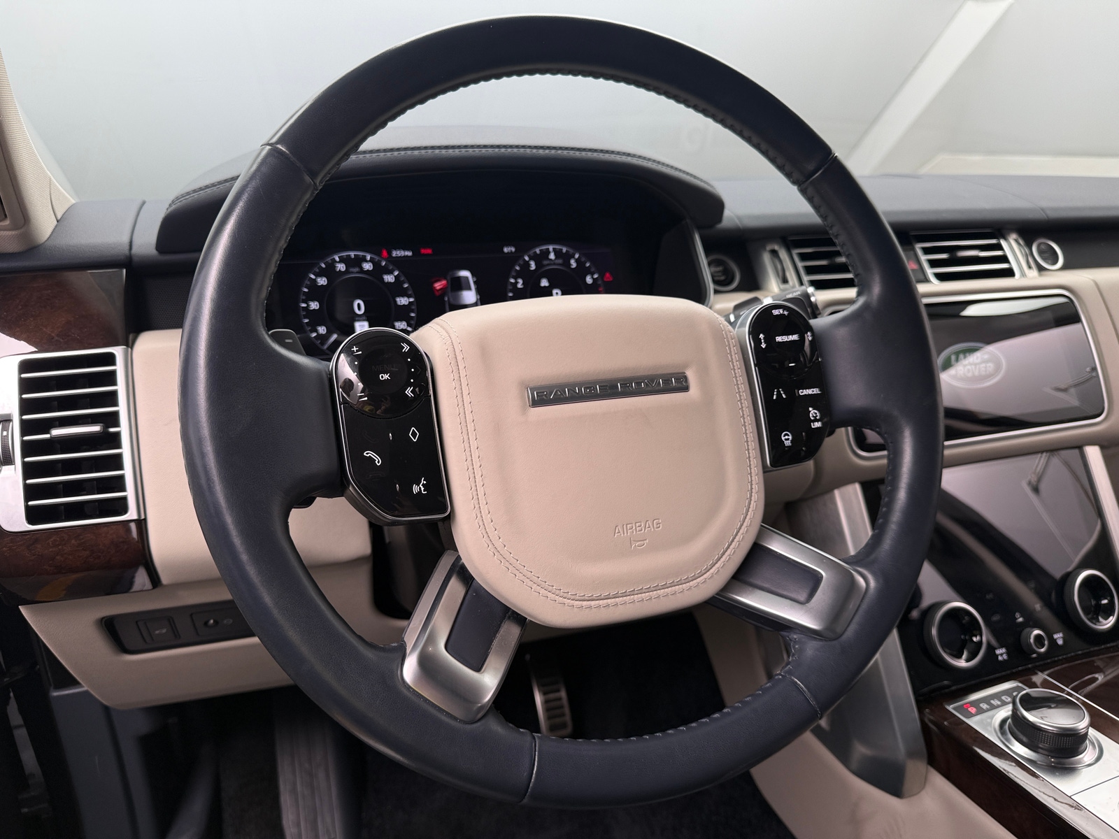 Thumbnail: 2021 Land Rover Range Rover - 5