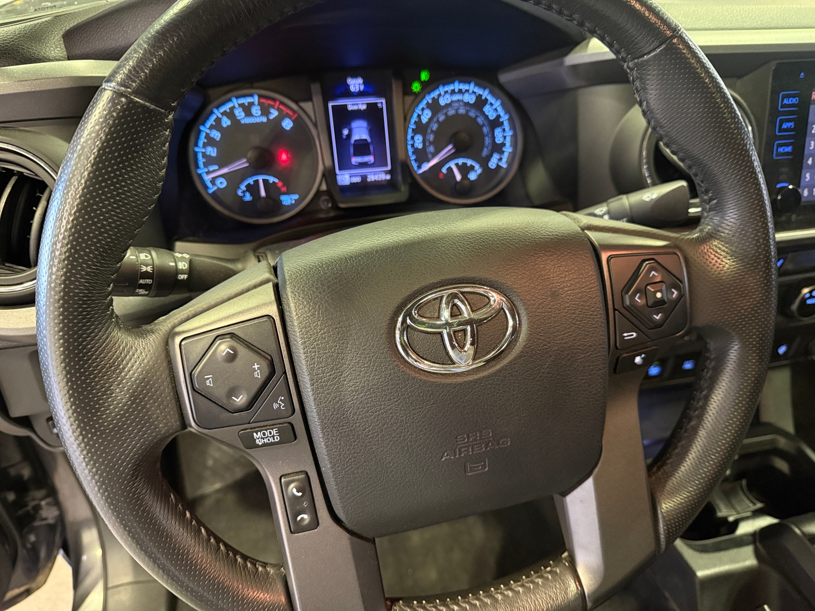 Thumbnail: 2017 Toyota Tacoma - 5