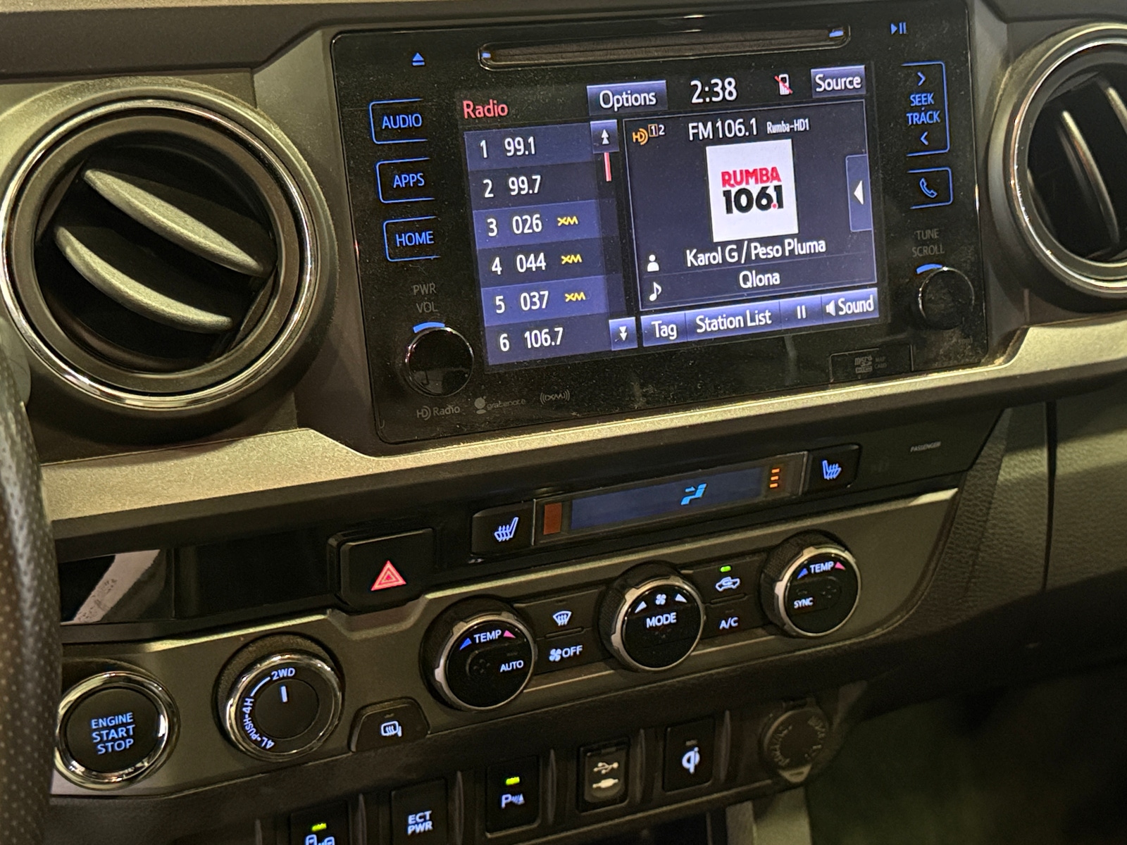 Thumbnail: 2017 Toyota Tacoma - 4