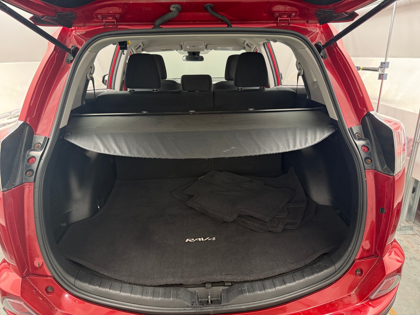 Thumbnail: 2017 Toyota RAV4 - 7