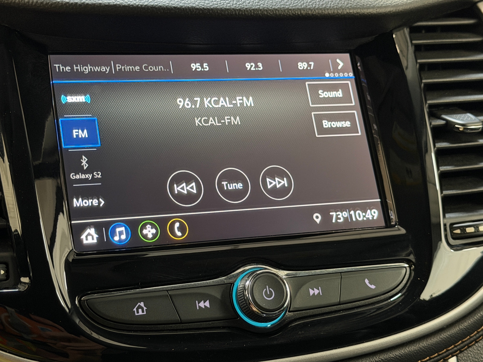Thumbnail: 2019 Chevrolet Trax - 3