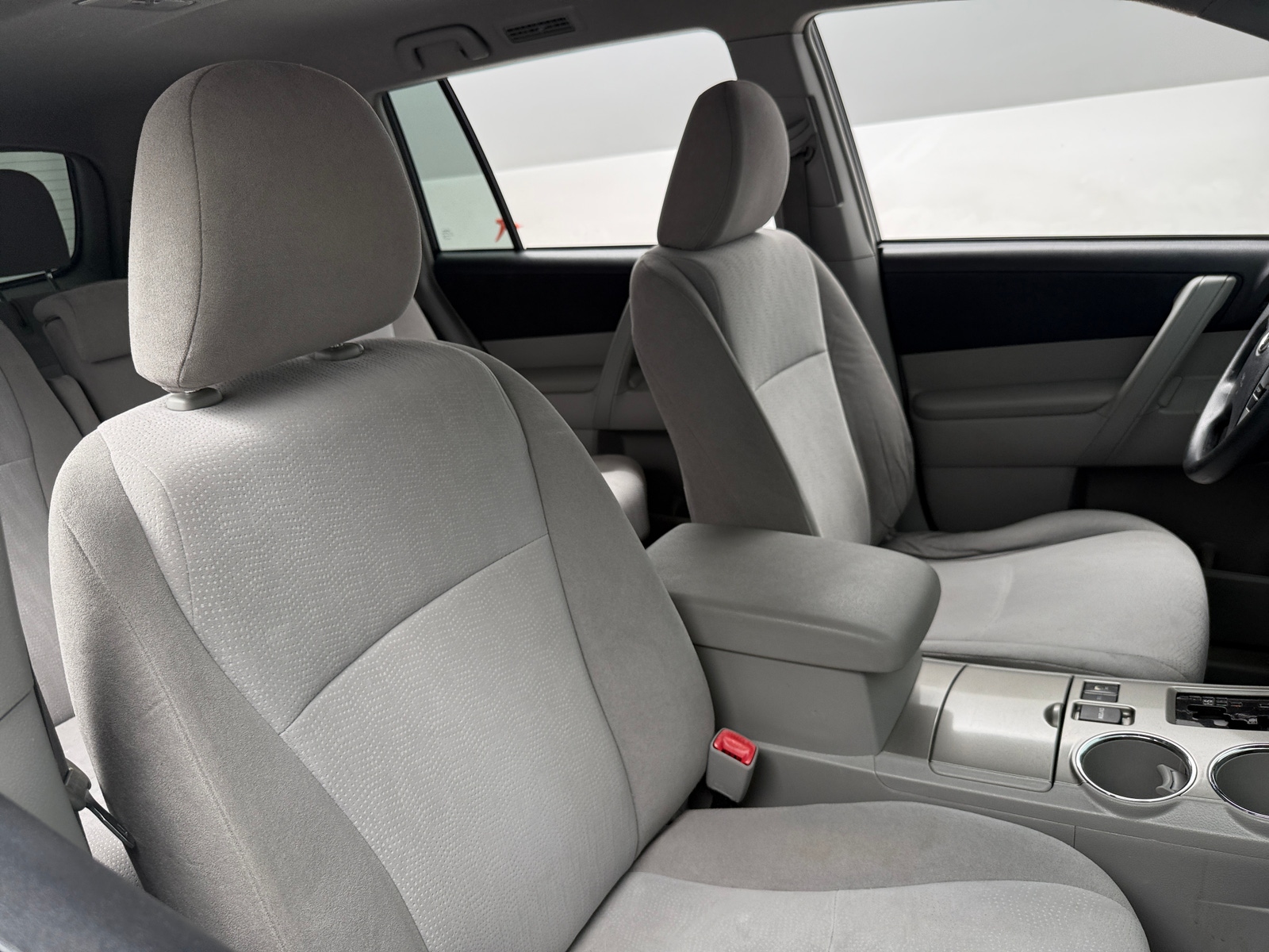 Thumbnail: 2013 Toyota Highlander - 2