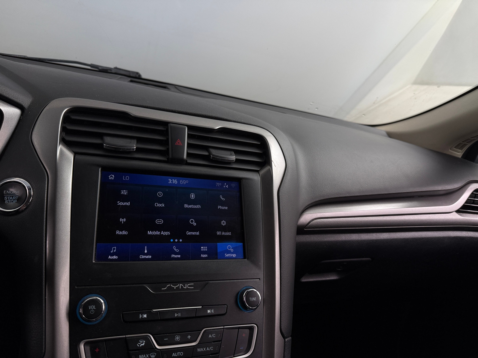 Thumbnail: 2020 Ford Fusion - 4