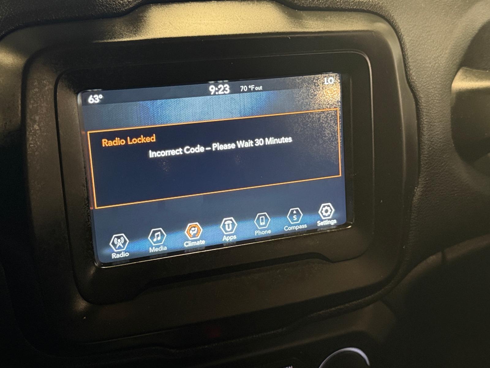 Thumbnail: 2020 Jeep Renegade - 4