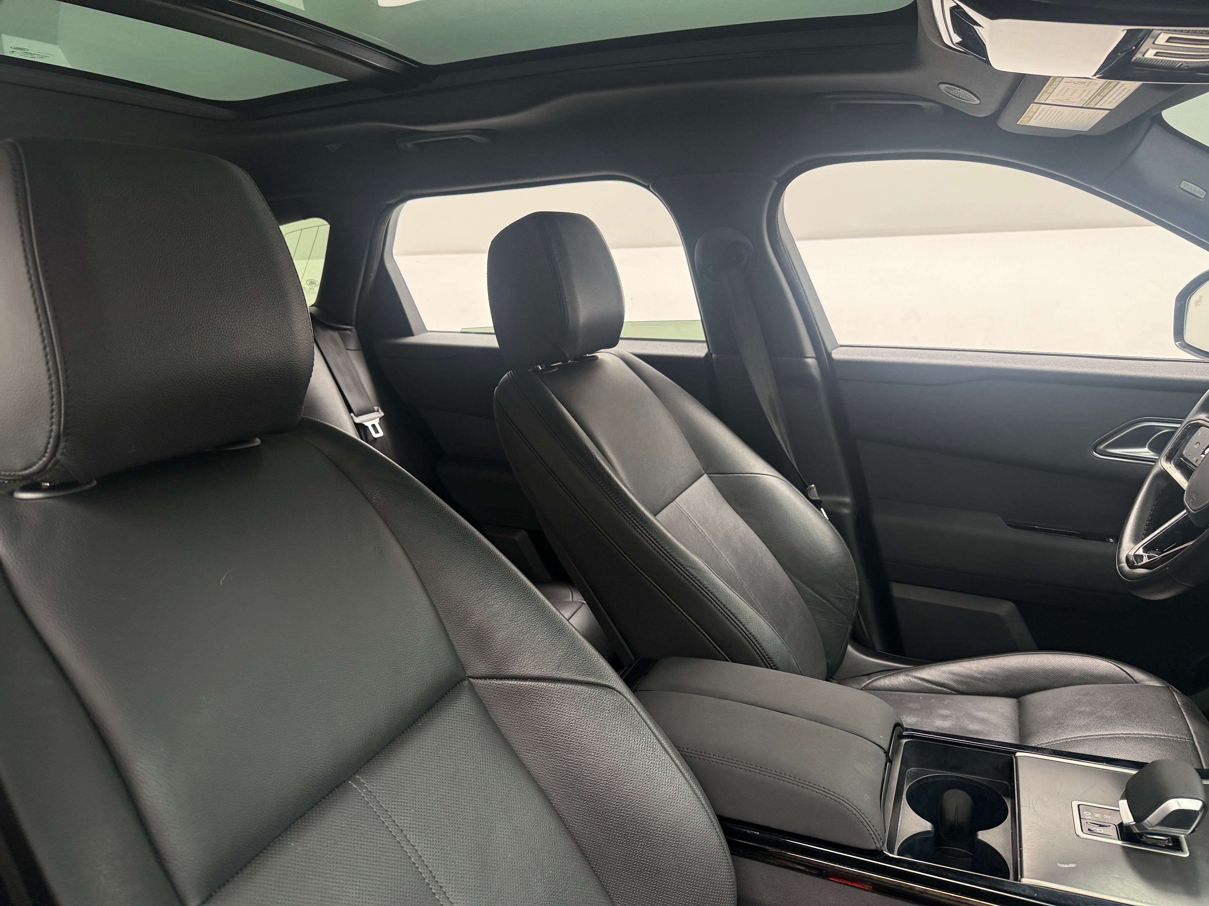 2025 Land Rover Range Rover Velar