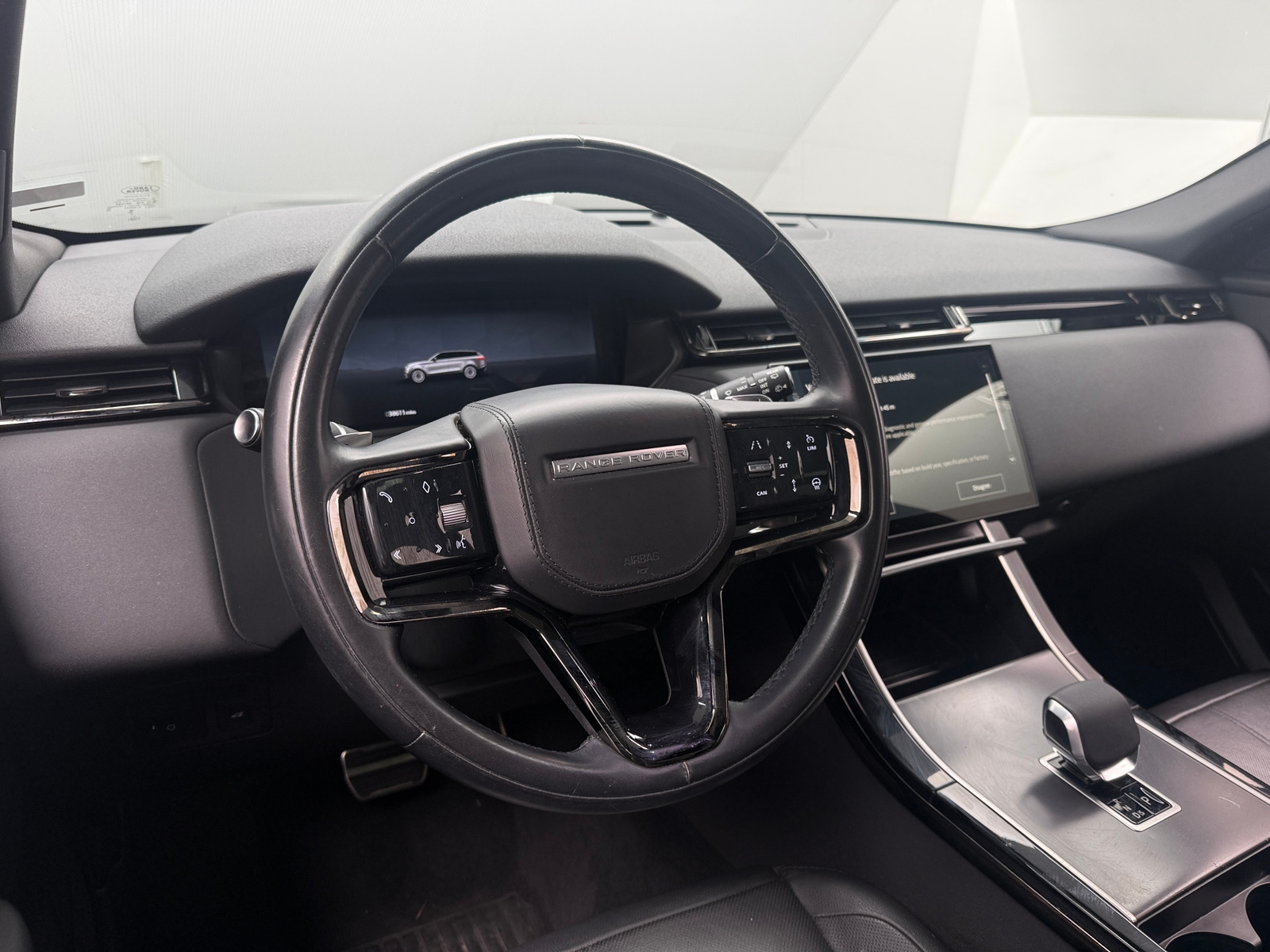 Thumbnail: 2025 Land Rover Range Rover Velar - 4
