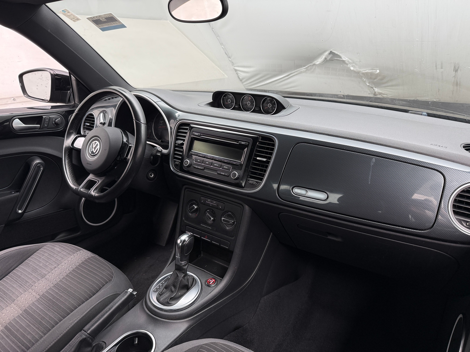 Thumbnail: 2012 Volkswagen Beetle - 3