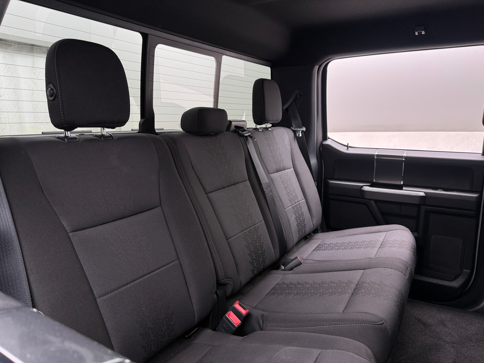 Thumbnail: 2018 Ford Econoline - 6