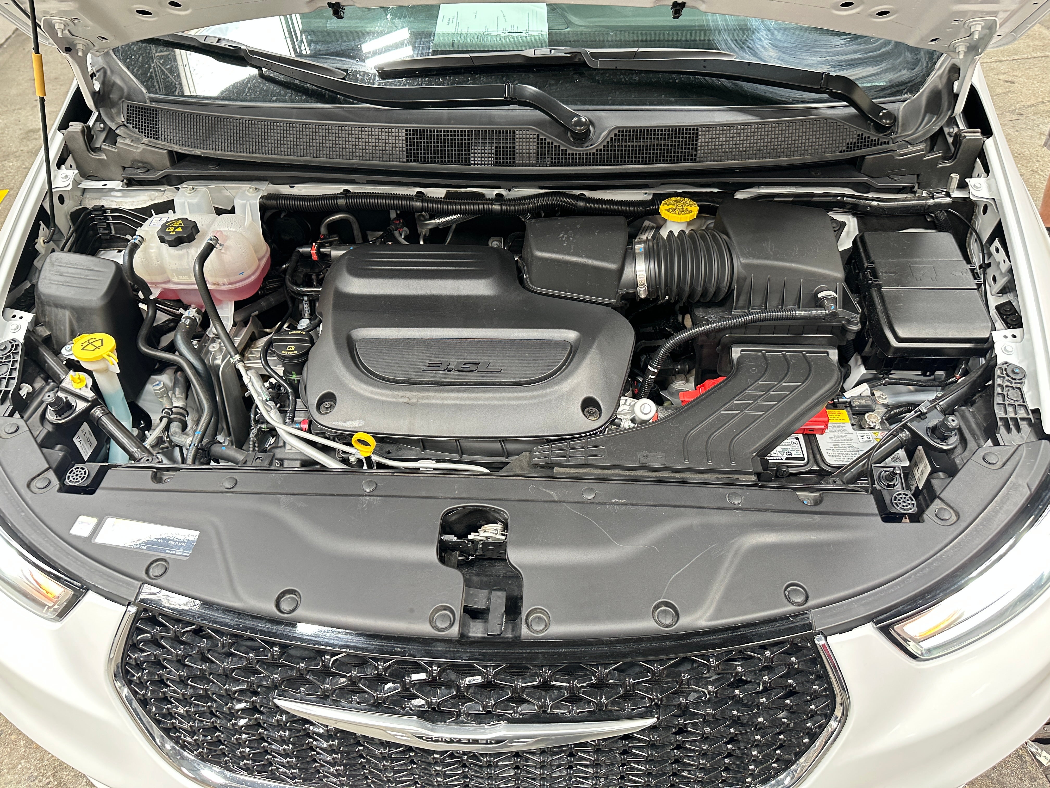 2026 Chrysler Pacifica Select