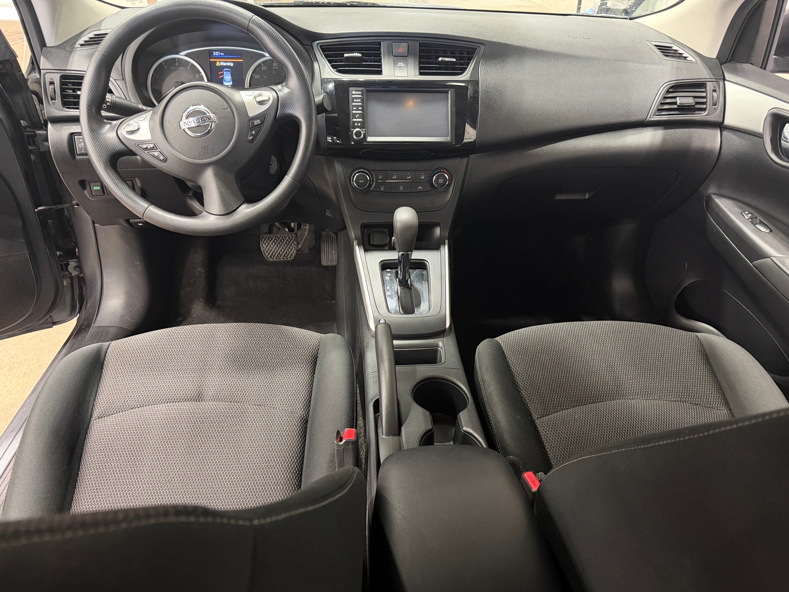 Thumbnail: 2019 Nissan Sentra - 3
