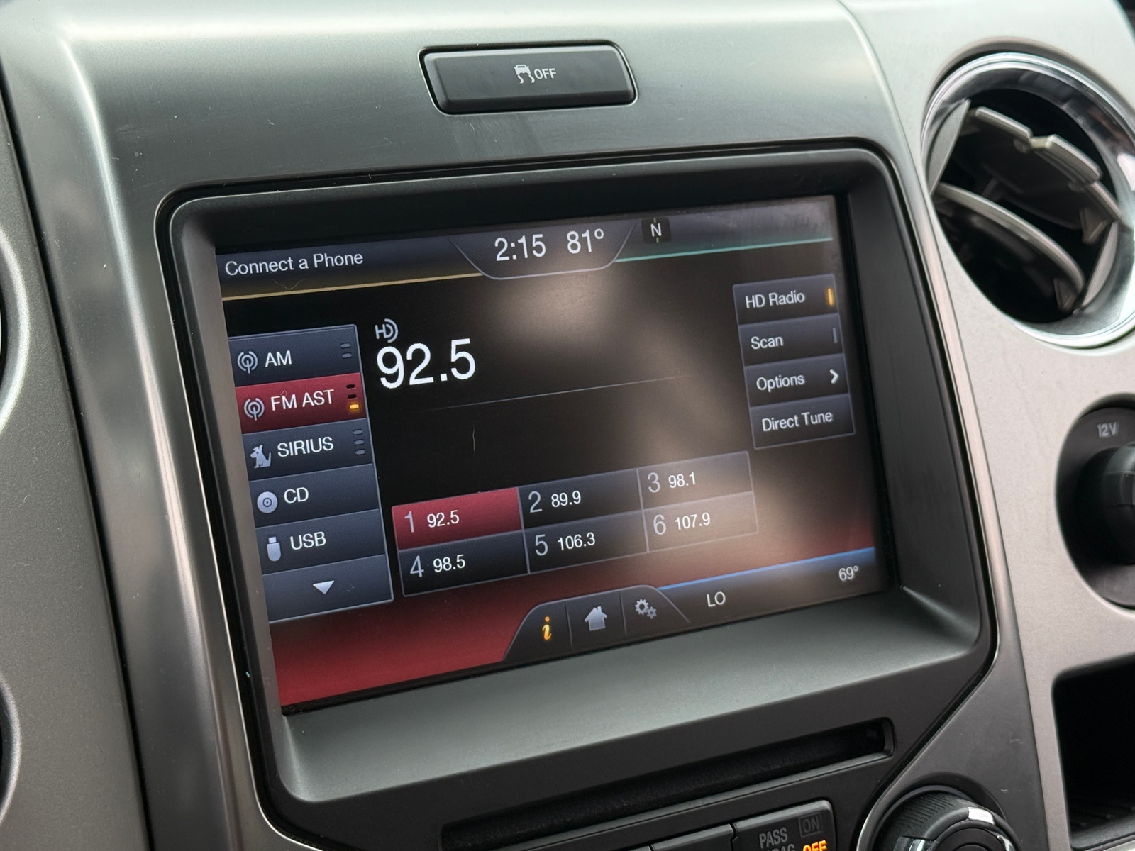 Thumbnail: 2014 Ford Econoline - 3
