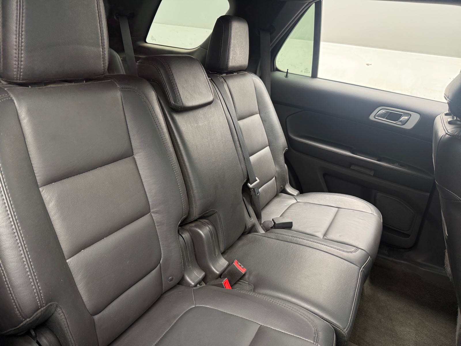 Thumbnail: 2015 Ford Explorer - 5
