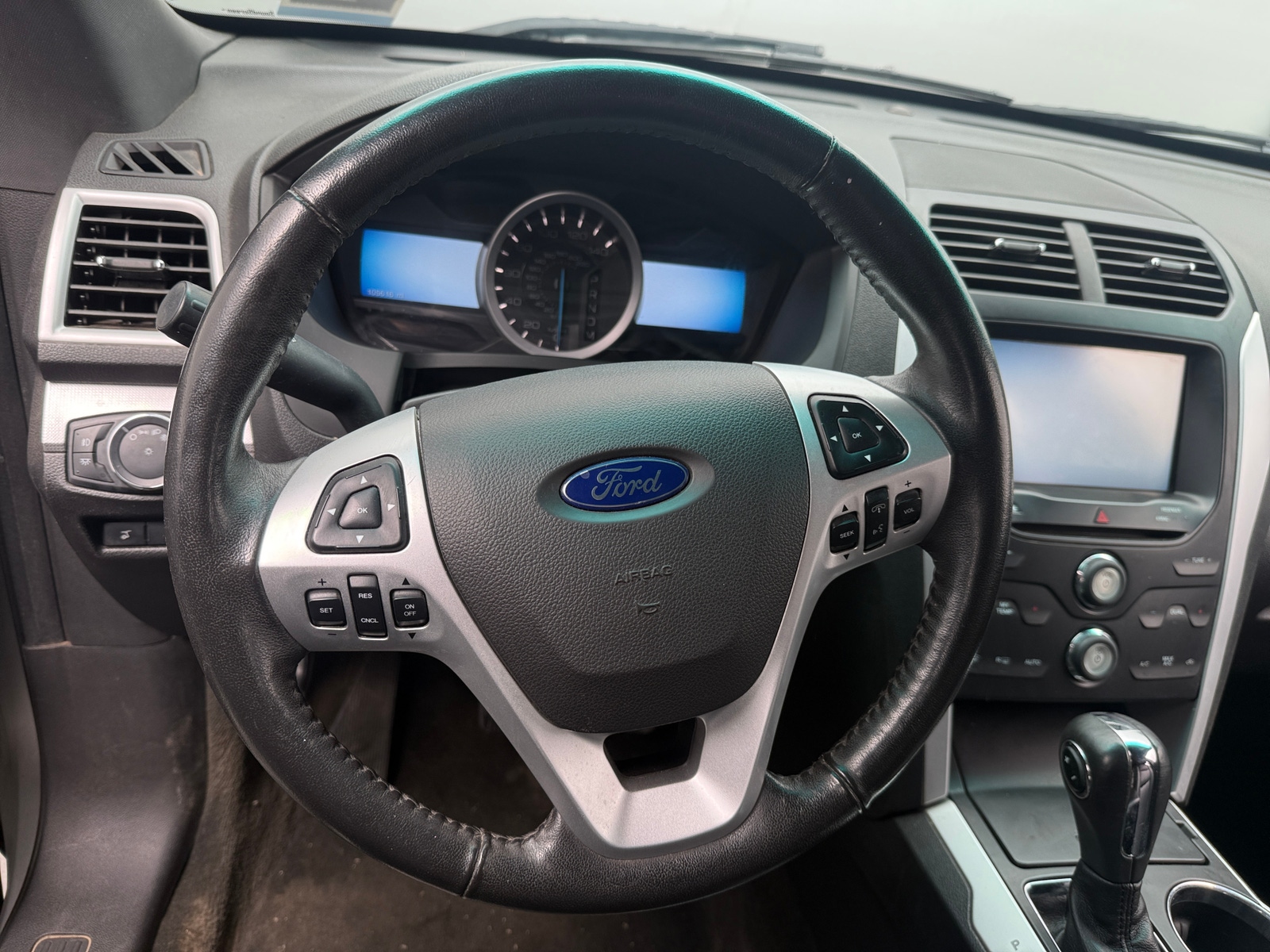 Thumbnail: 2015 Ford Explorer - 4