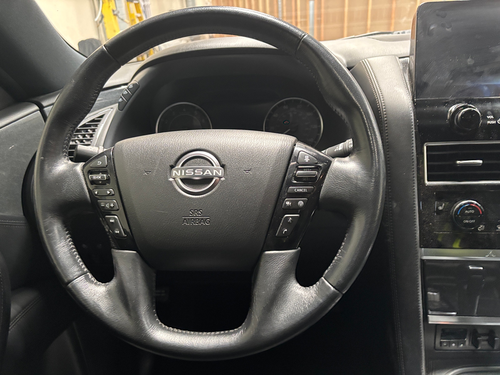 Thumbnail: 2023 Nissan Armada - 4
