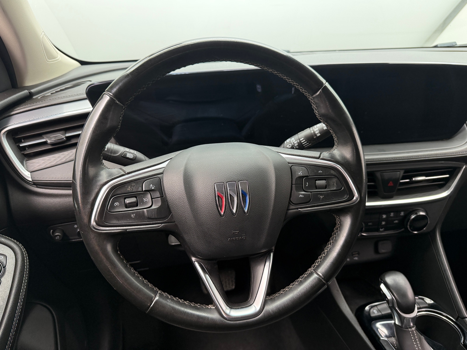 Thumbnail: 2024 Buick Encore GX - 4