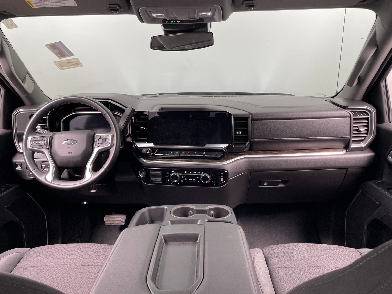 Thumbnail: 2026 Chevrolet Silverado 1500 - 3