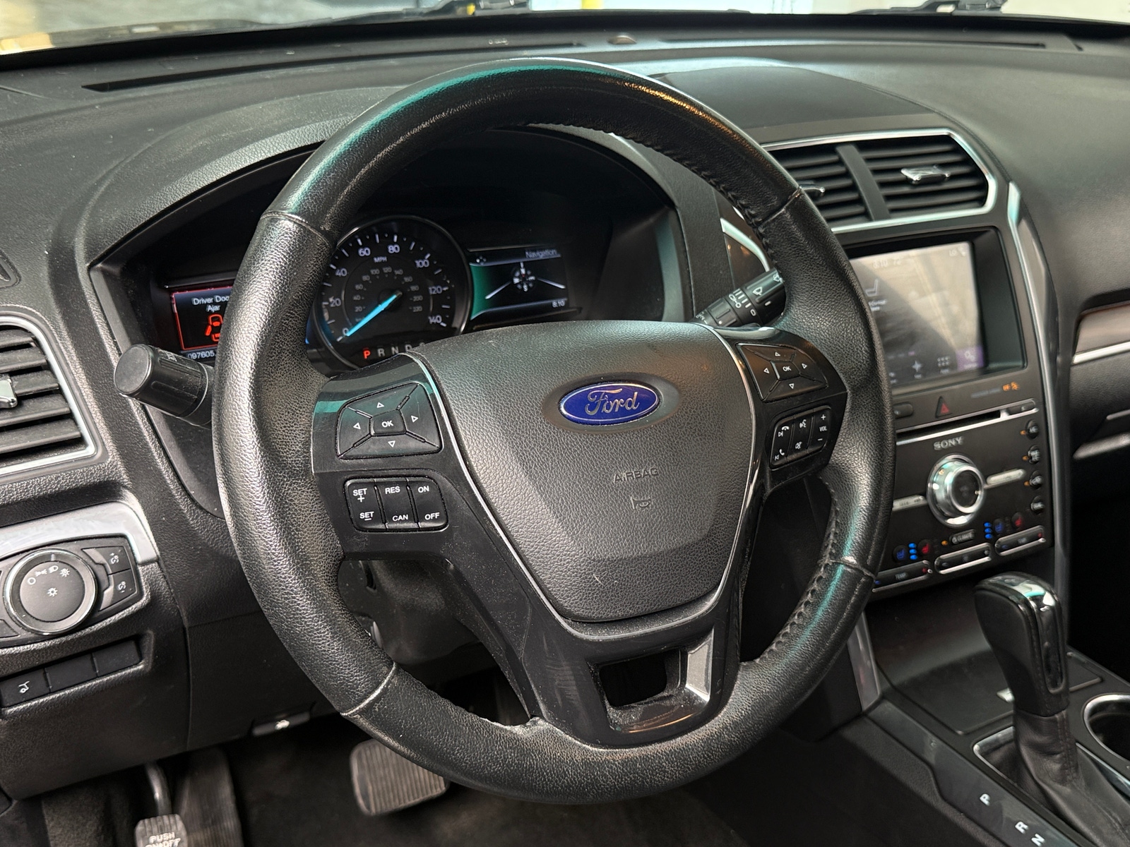 Thumbnail: 2017 Ford Explorer - 4