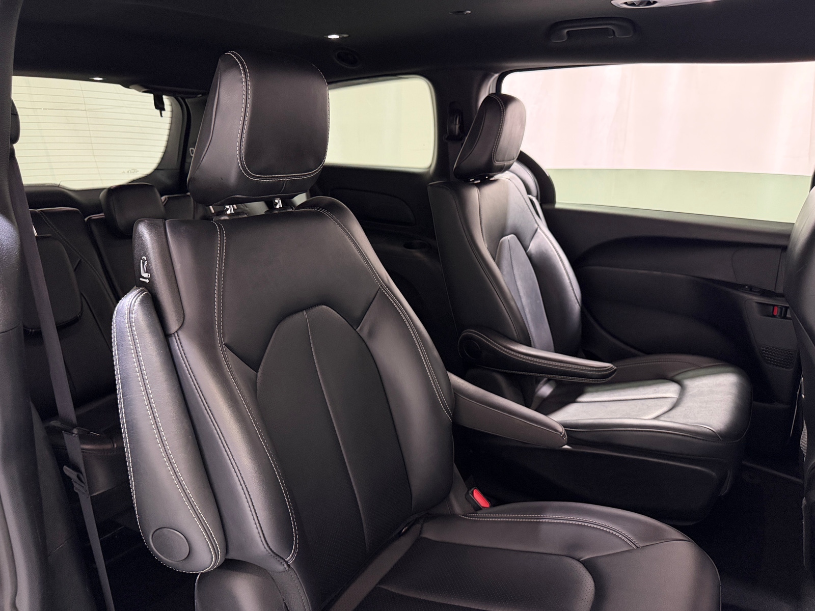 Thumbnail: 2024 Chrysler Pacifica - 5