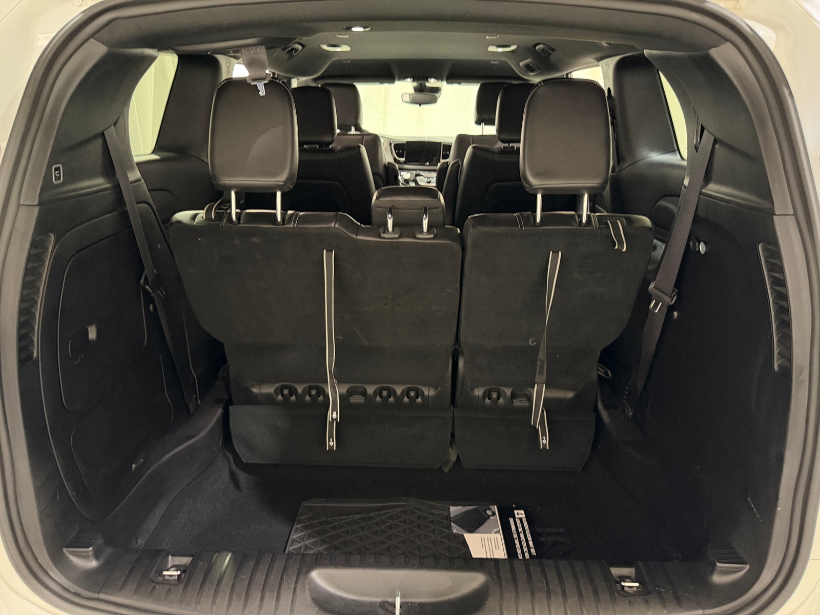 Thumbnail: 2024 Chrysler Pacifica - 6