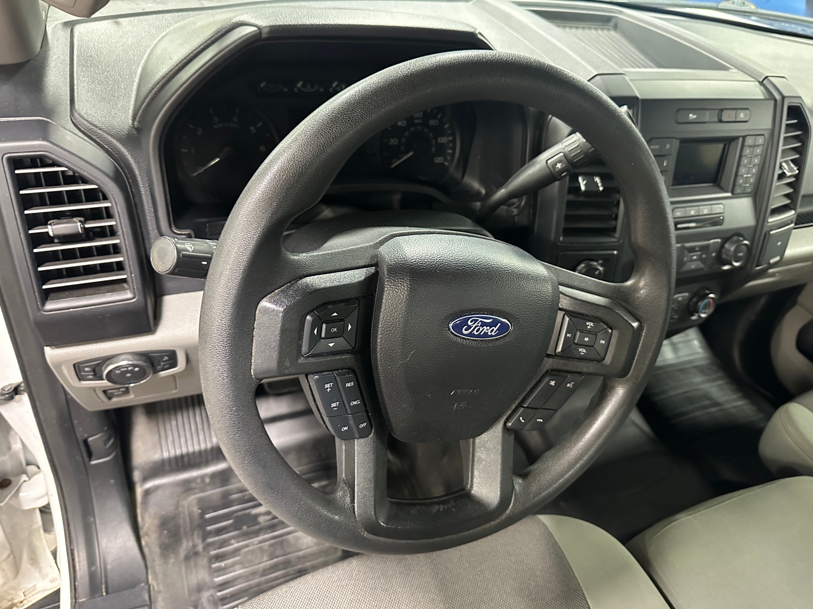 Thumbnail: 2020 Ford Econoline - 5