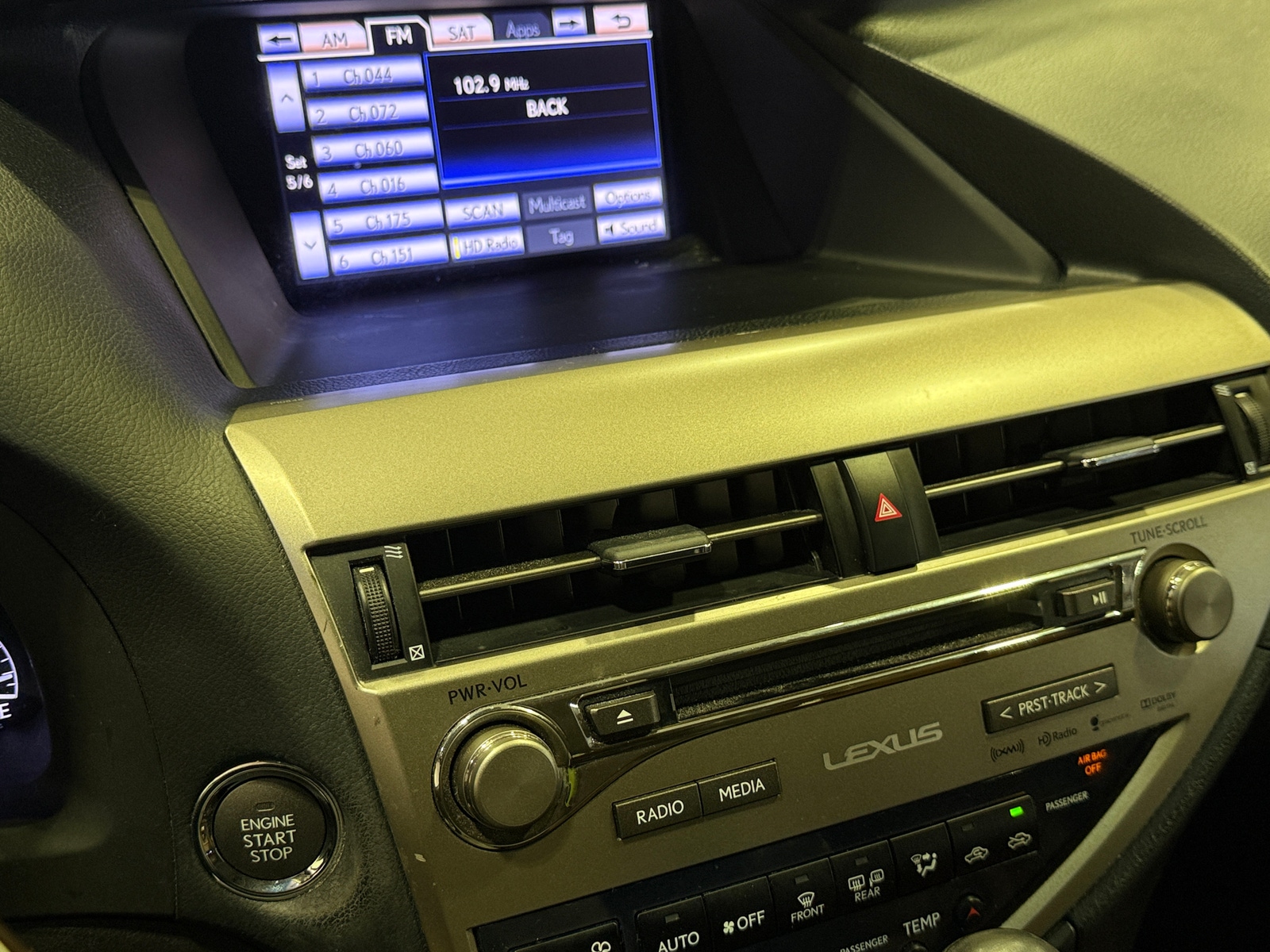 Thumbnail: 2015 Lexus RX - 4