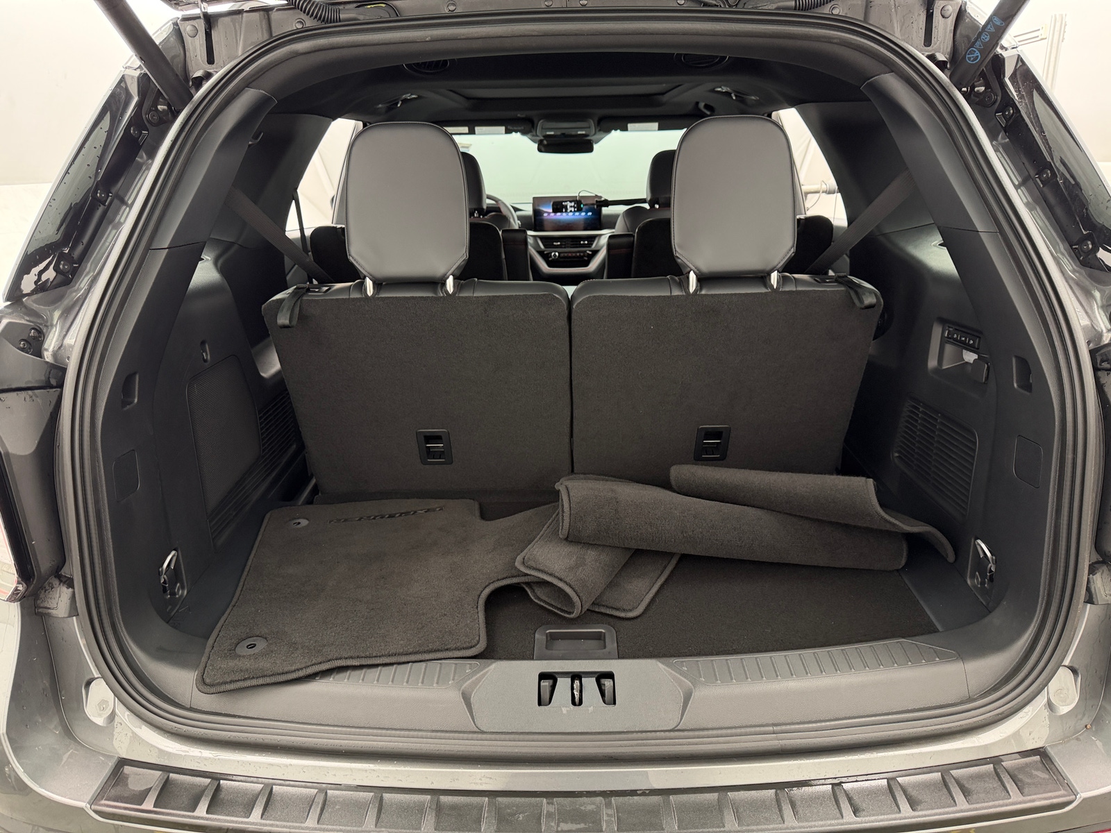 Thumbnail: 2026 Ford Explorer - 6