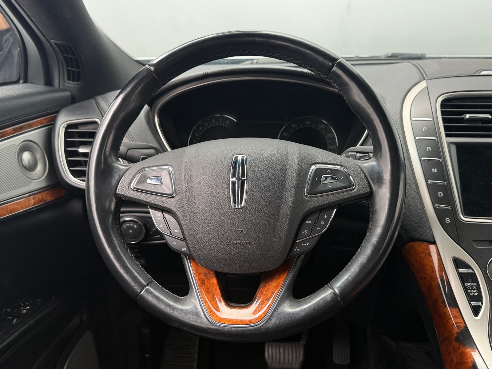 Thumbnail: 2018 Lincoln MKX - 4