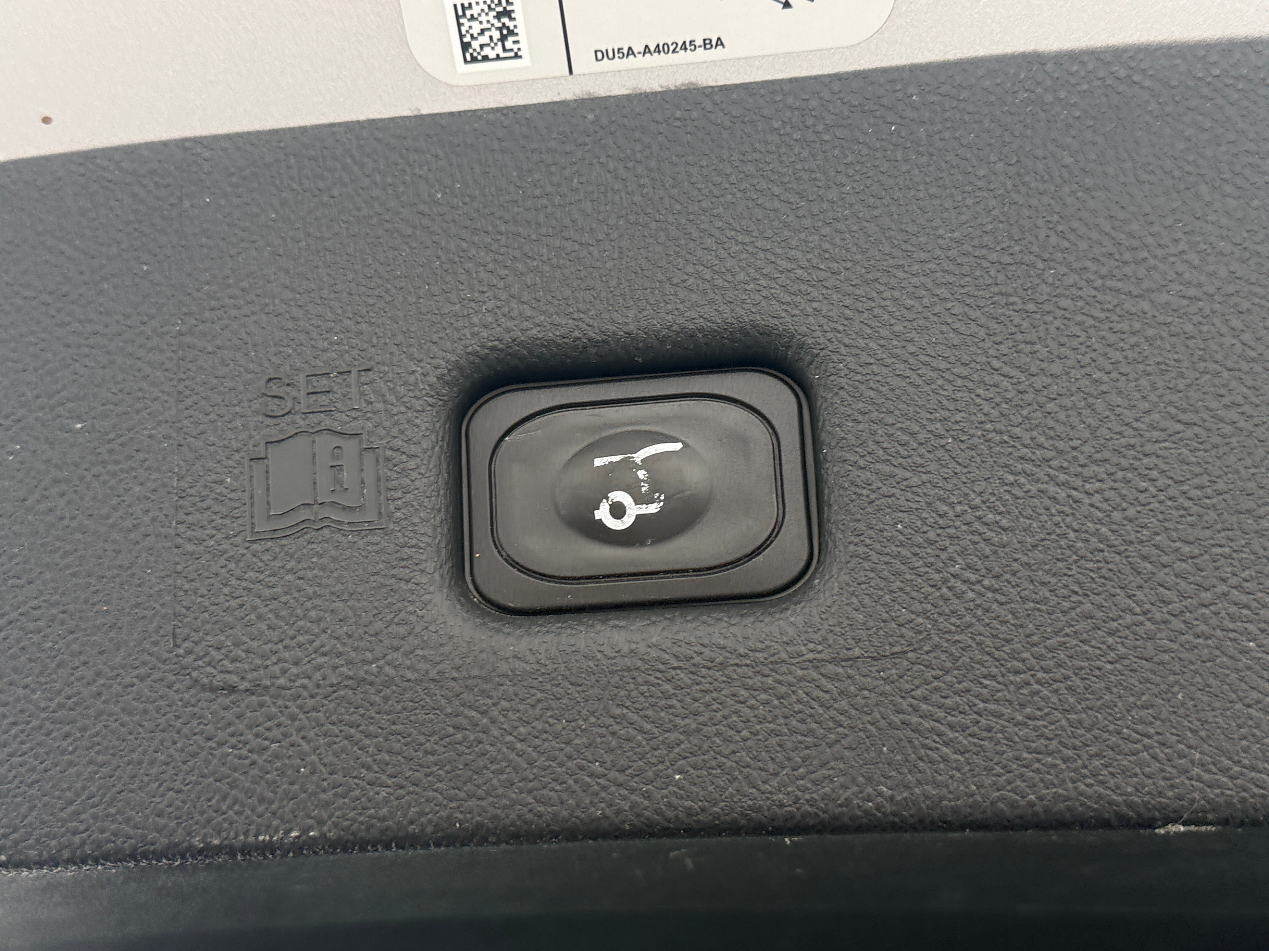 2LMPJ8LP5JBL22975