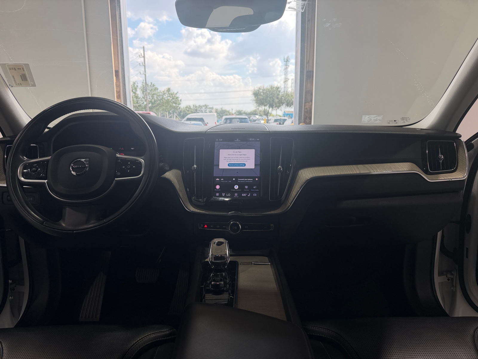 Thumbnail: 2022 Volvo XC60 - 2