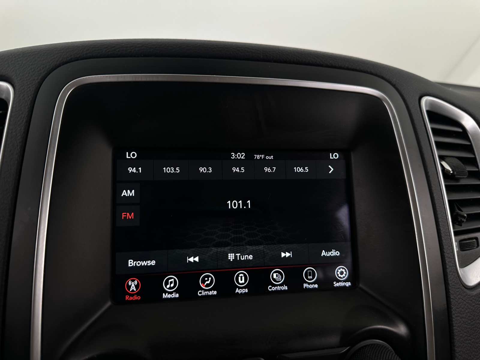 Thumbnail: 2020 Dodge Durango - 4