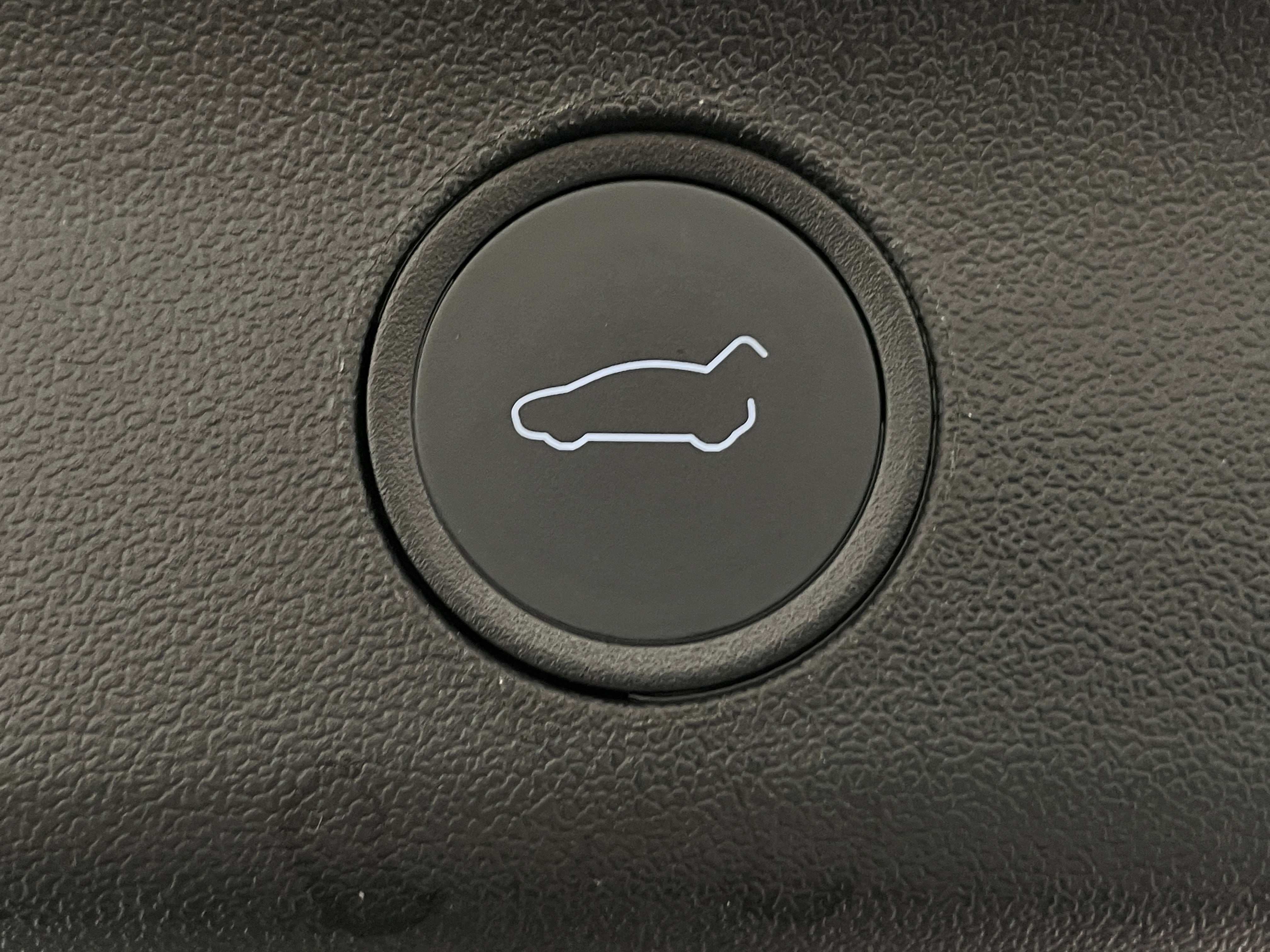 Used 2022 Tesla Model Y Long Range with VIN 7SAYGDEE6NF314435 for sale in Auburn, WA