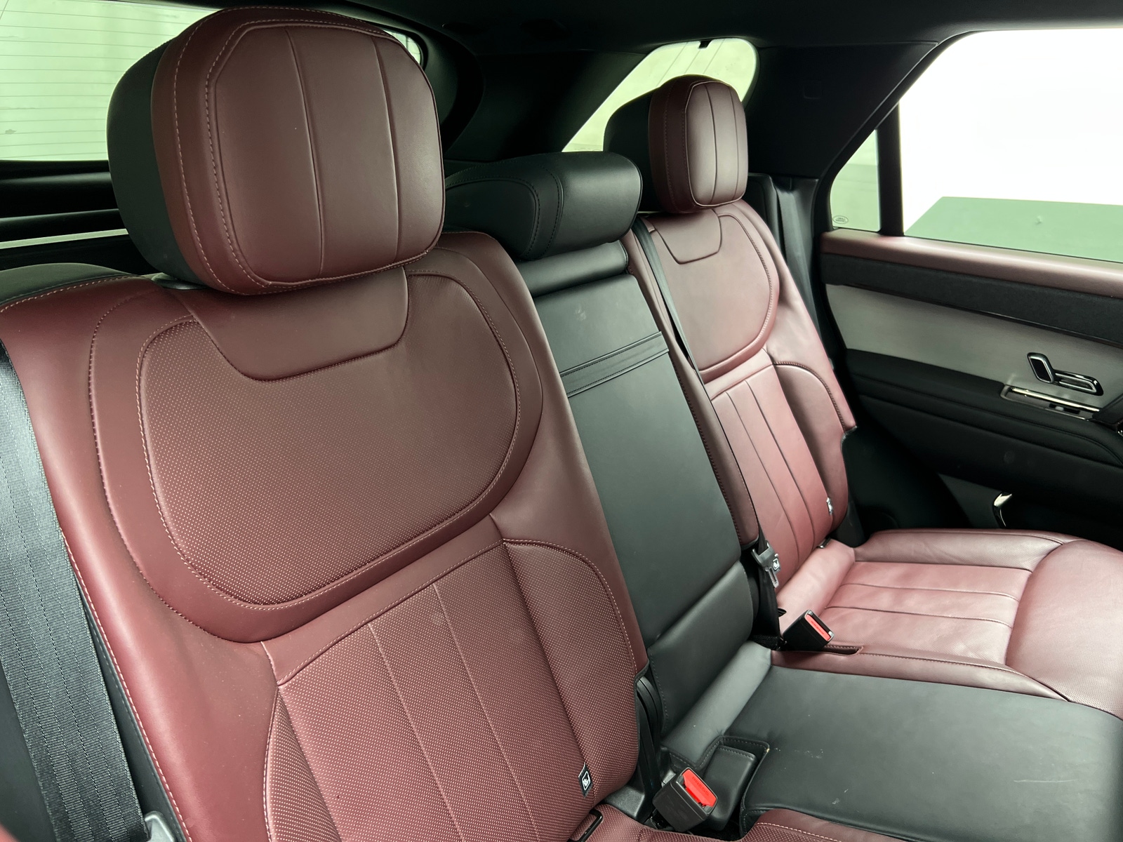 Thumbnail: 2023 Land Rover Range Rover Sport - 6