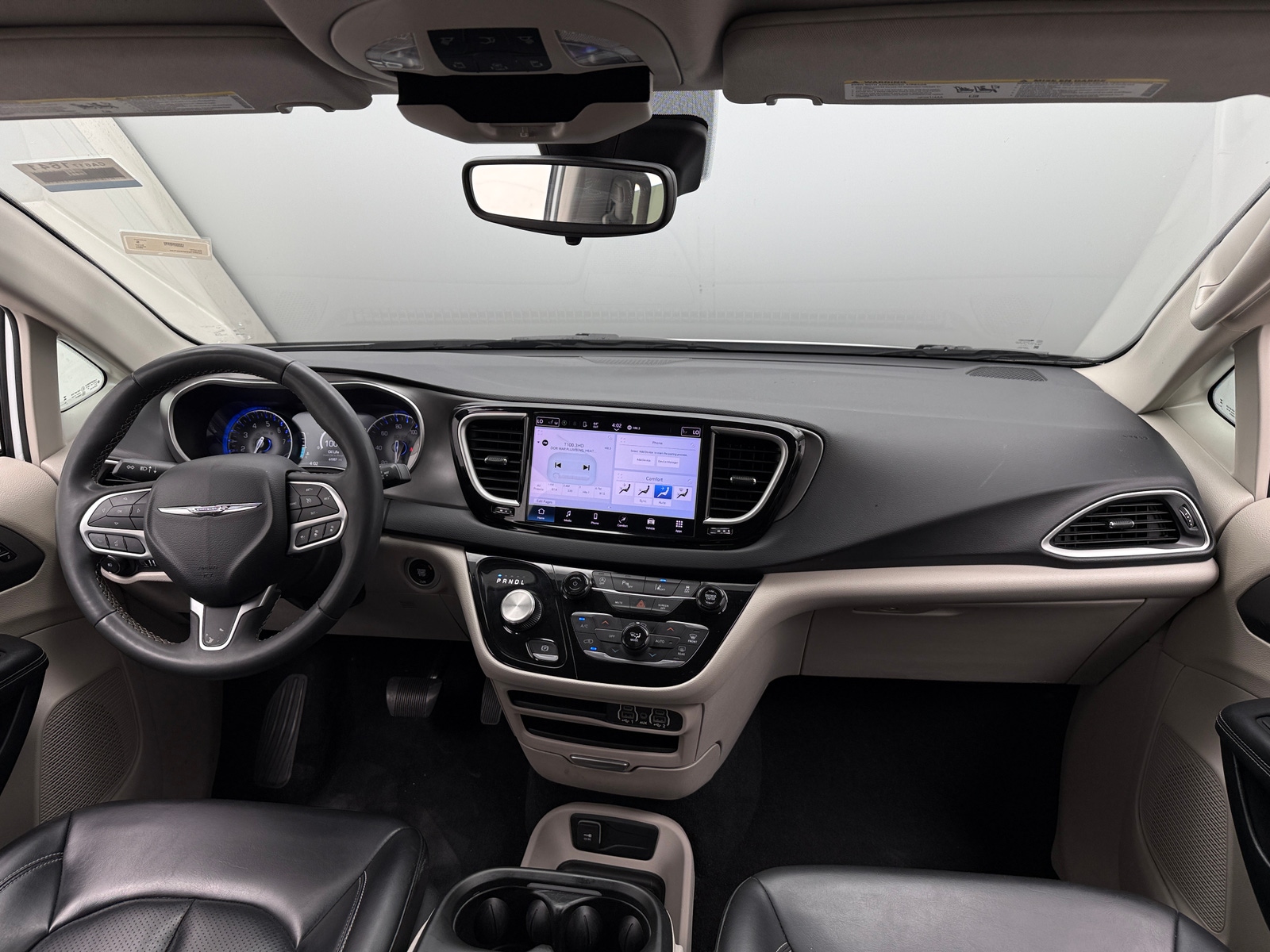 Thumbnail: 2023 Chrysler Pacifica - 2