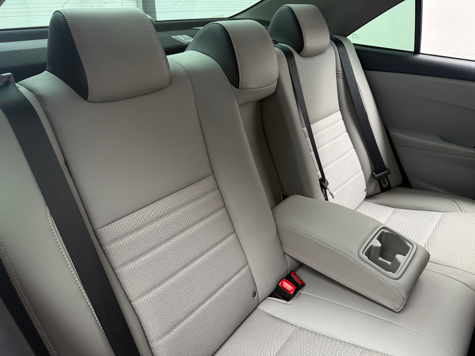 Thumbnail: 2017 Toyota Camry - 6