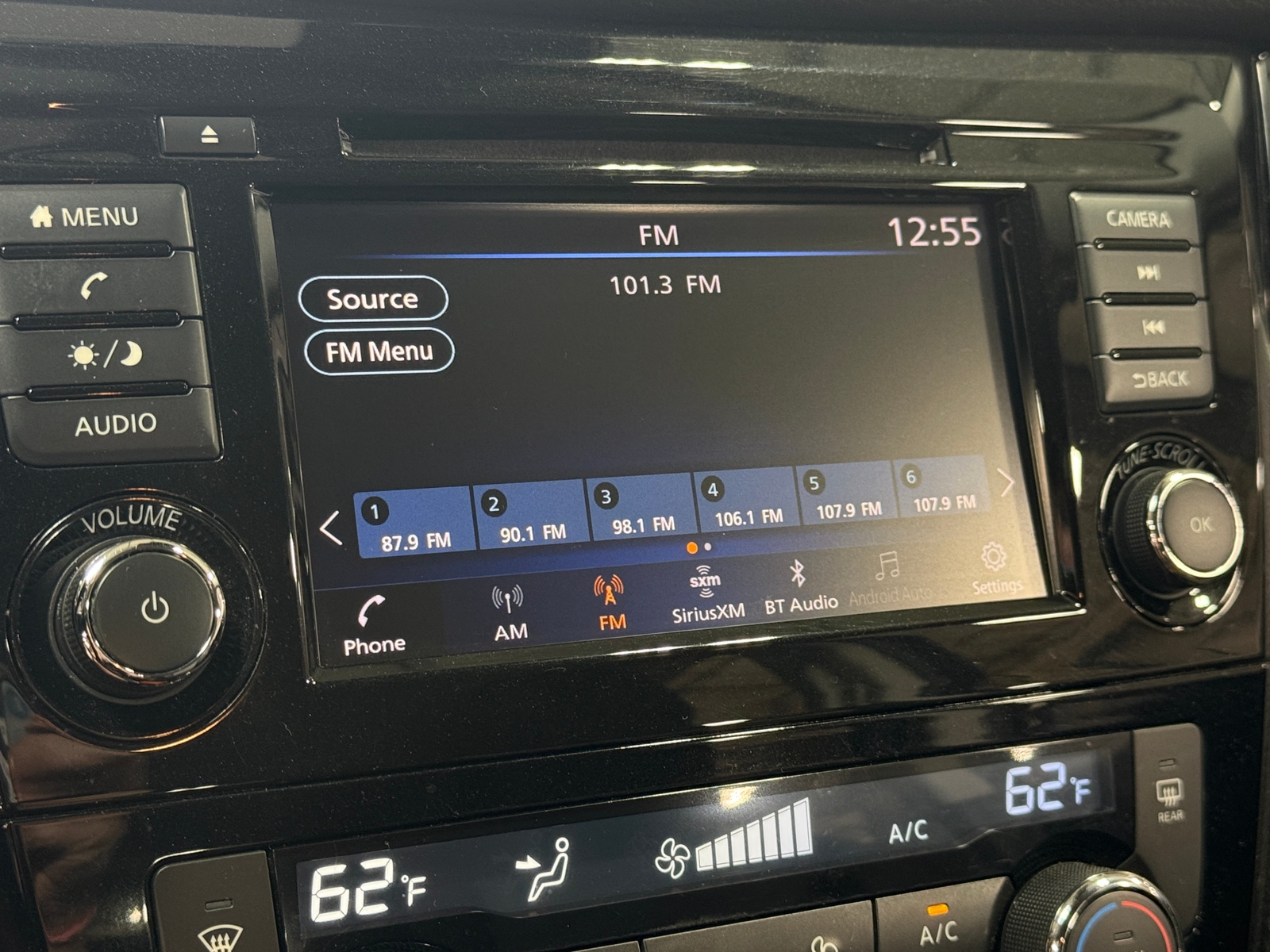 Thumbnail: 2021 Nissan Rogue Sport - 4