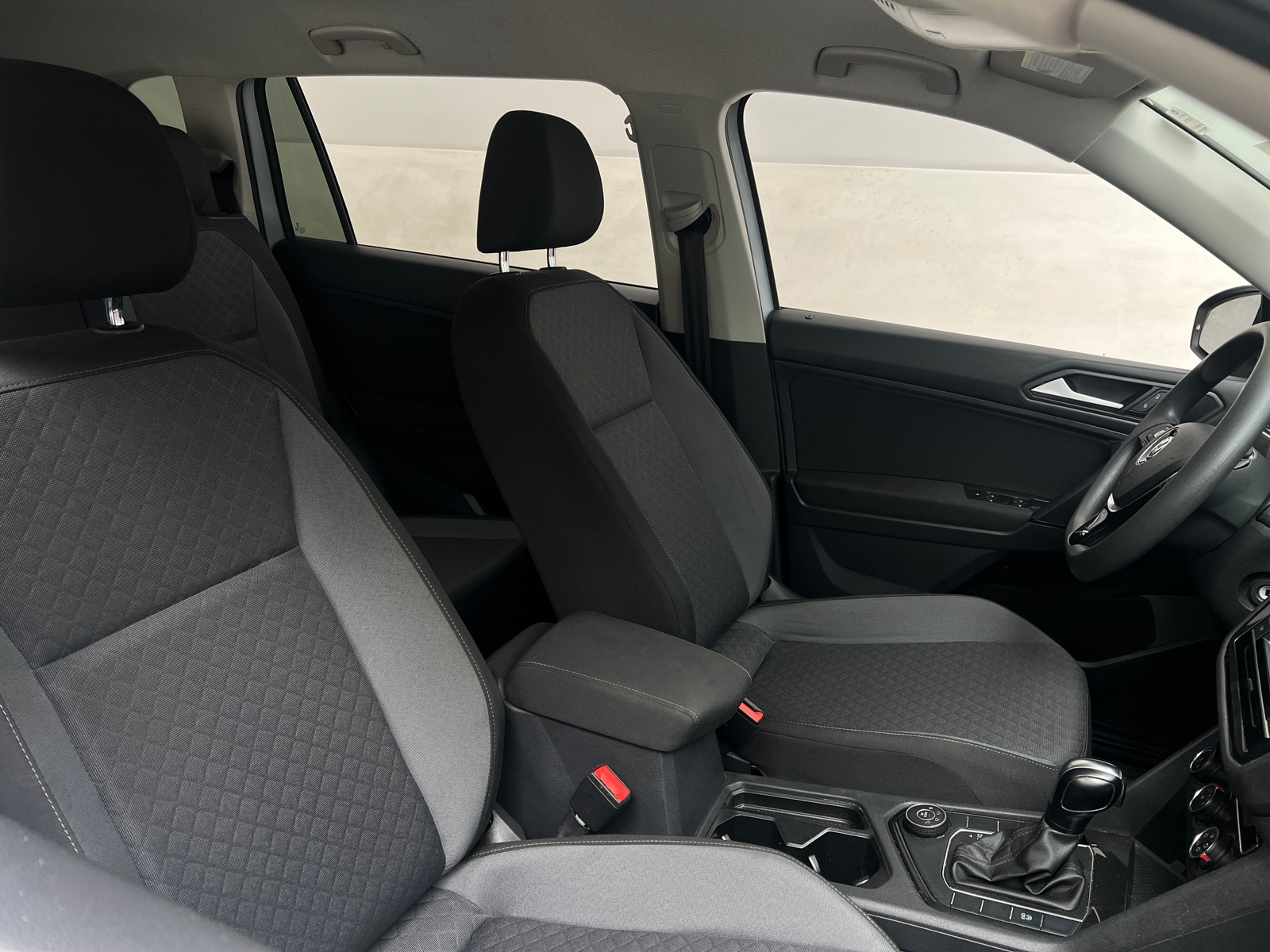 Thumbnail: 2019 Volkswagen Tiguan - 2