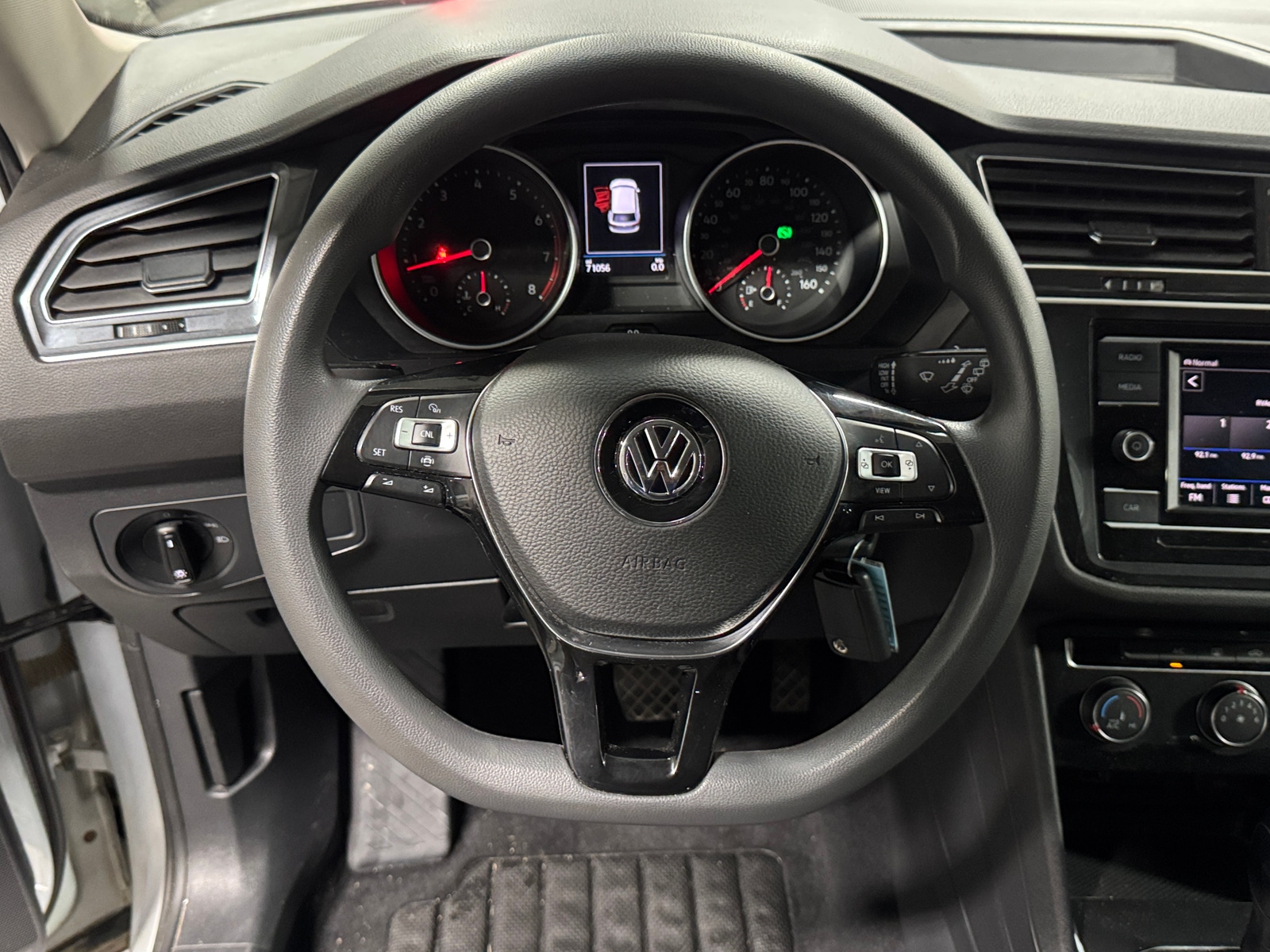 Thumbnail: 2019 Volkswagen Tiguan - 5