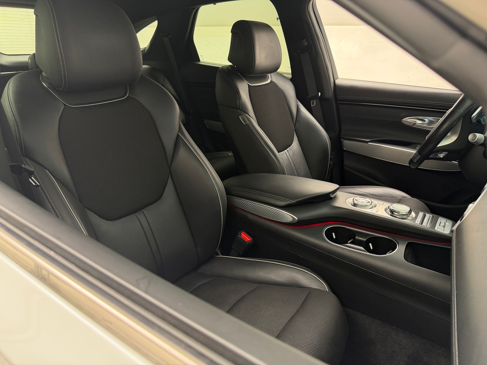 Thumbnail: 2023 Genesis GV70 - 2