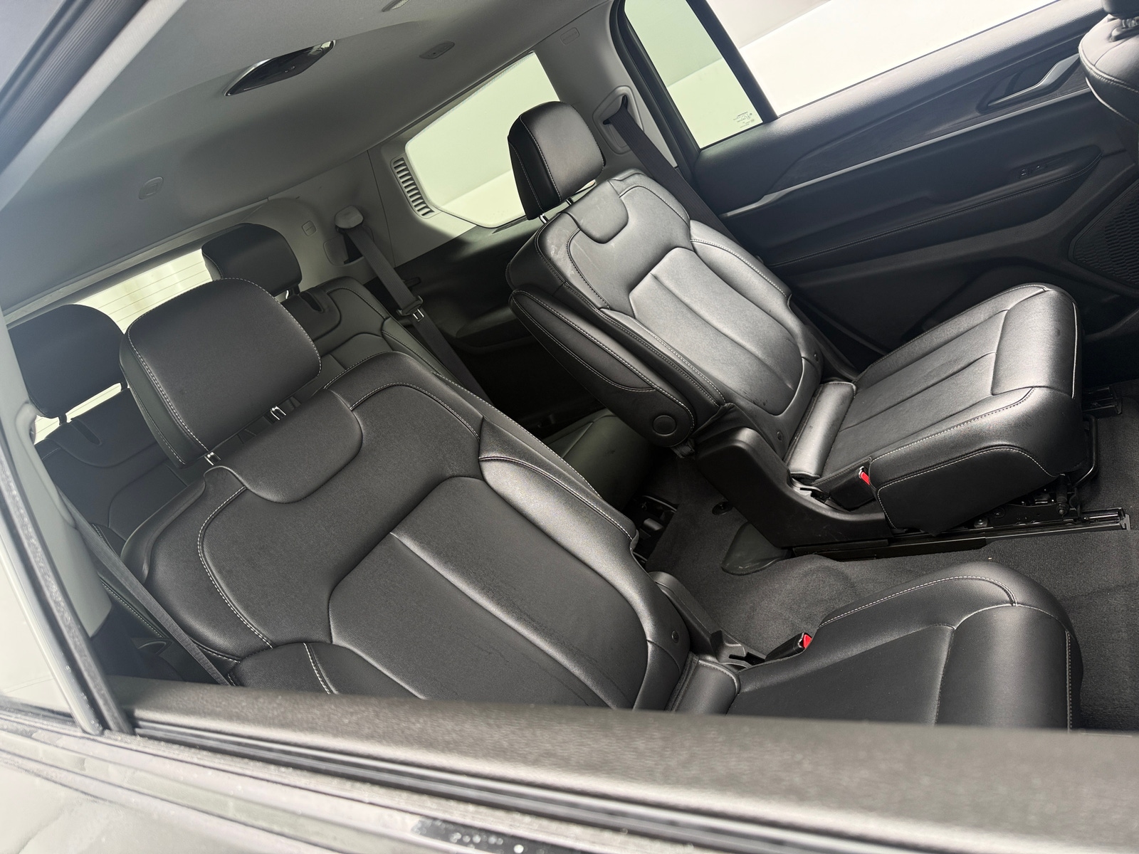 Thumbnail: 2023 Jeep Grand Cherokee L - 5